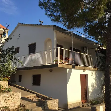 House Vanesa بيت للعطل